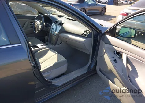 2008 Toyota Camry Le z USA, uszkodzony, nr VIN 4T1BE46K38U787181